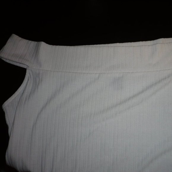 Rayon Blend Gentle Fawn Off Shoulder White Tank Top - Picture 4 of 8